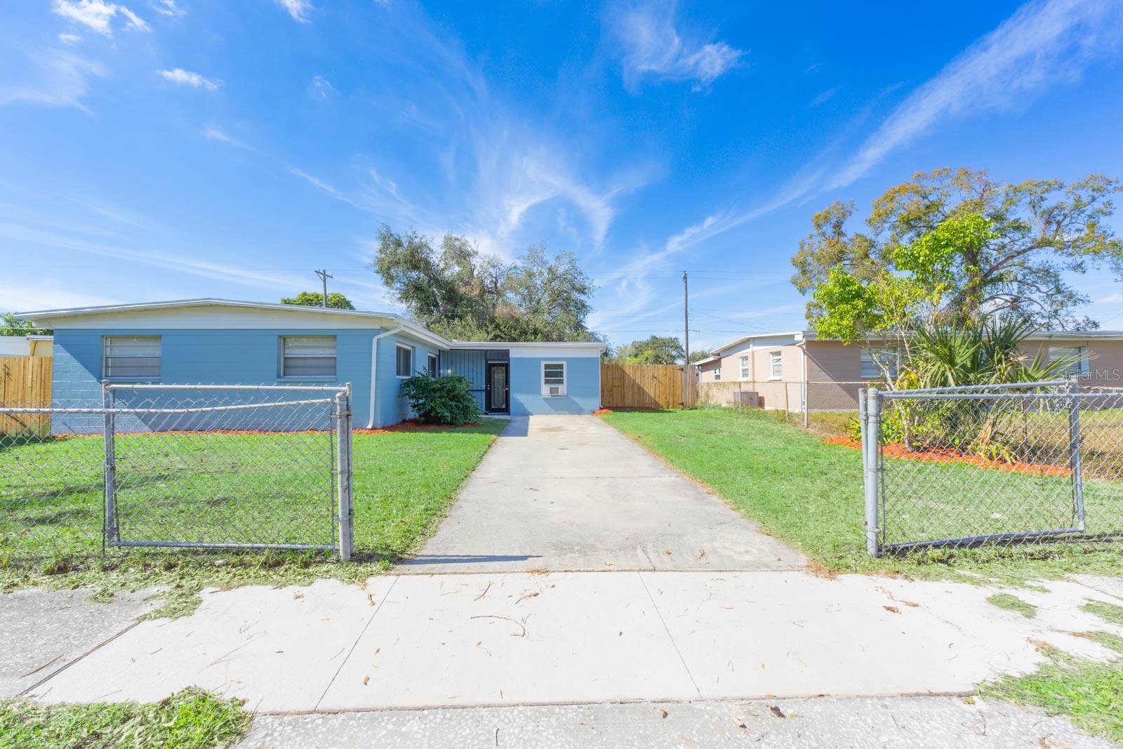 2009 WINDSOR WAY, TAMPA, FL, 33619