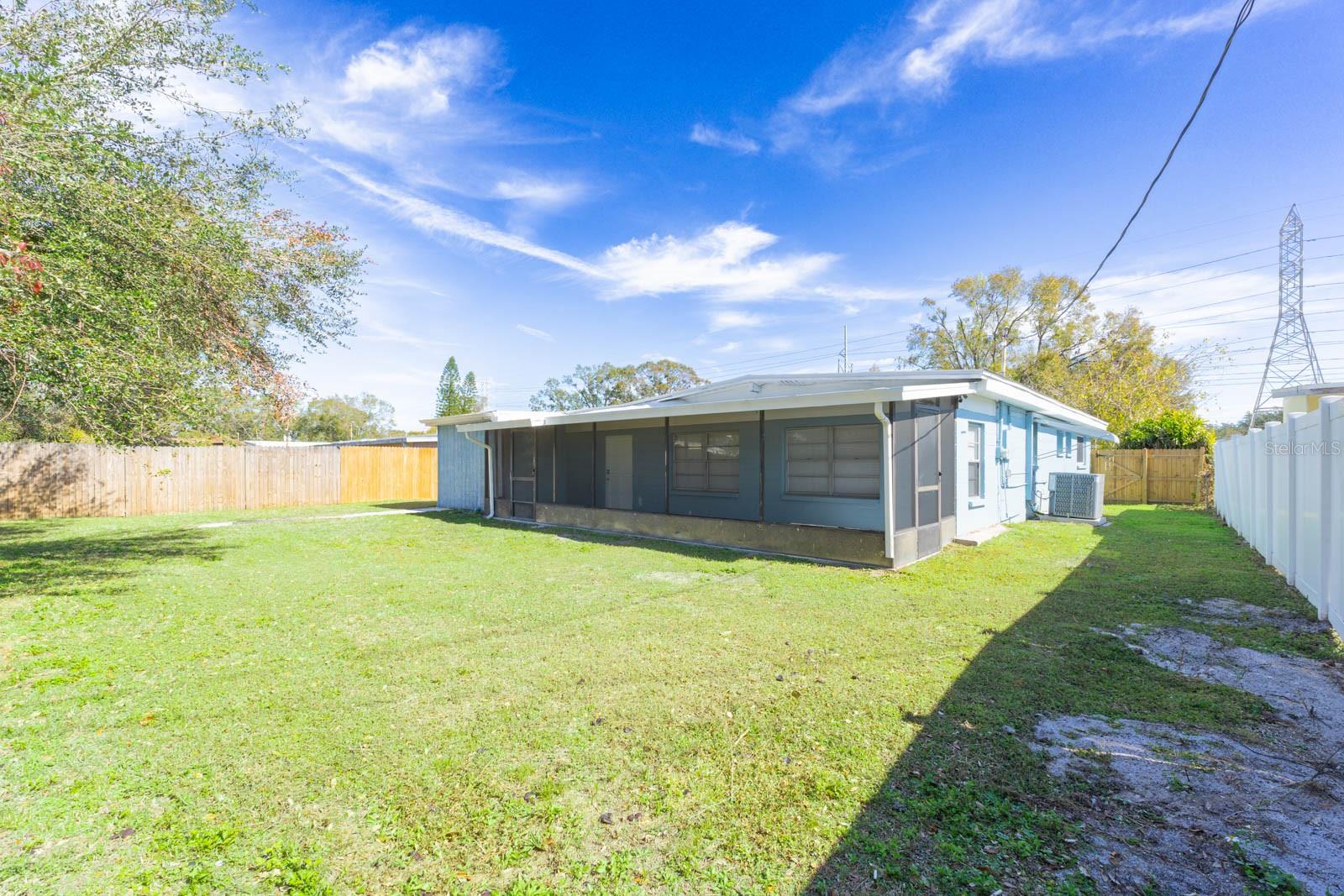 2009 WINDSOR WAY, TAMPA, FL, 33619