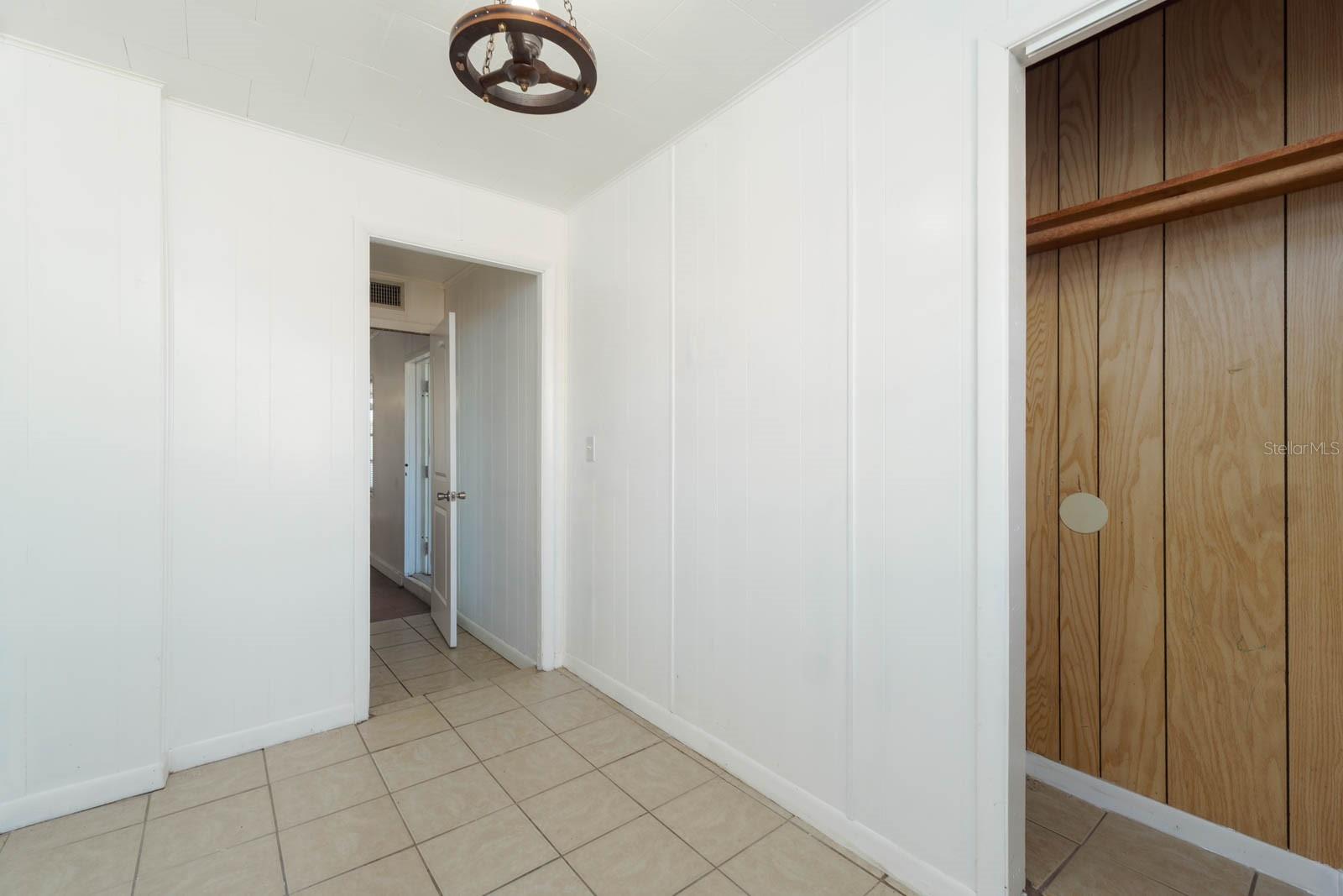 2009 WINDSOR WAY, TAMPA, FL, 33619