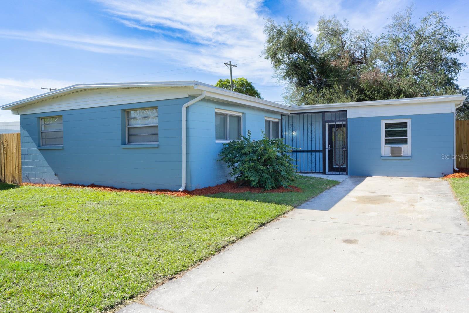 2009 WINDSOR WAY, TAMPA, FL, 33619