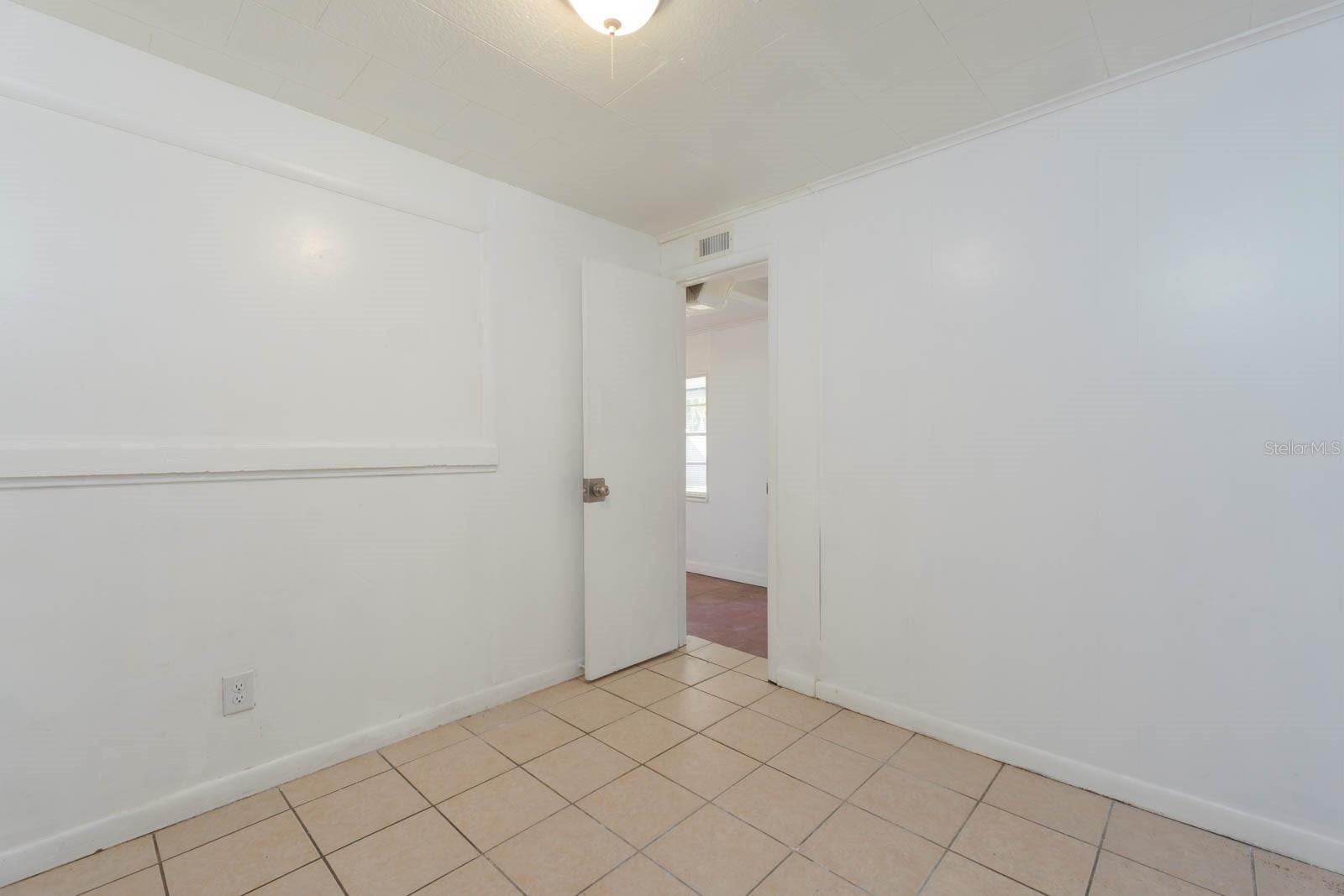 2009 WINDSOR WAY, TAMPA, FL, 33619
