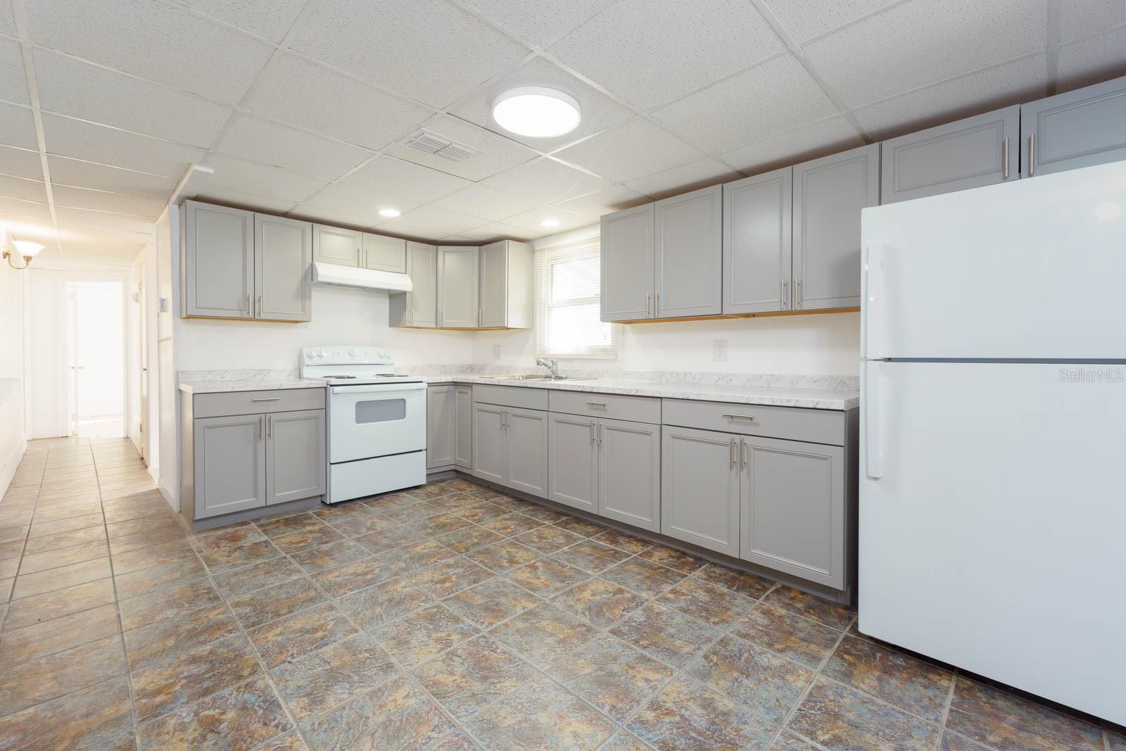 2009 WINDSOR WAY, TAMPA, FL, 33619