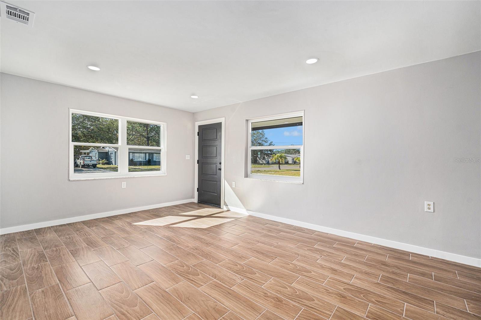 775 90TH AVE N, ST PETERSBURG, FL, 33702