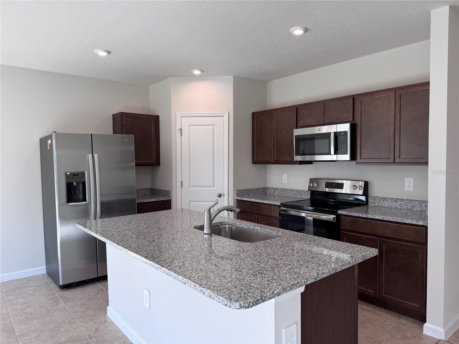 912 172ND CT E, BRADENTON, FL, 34212