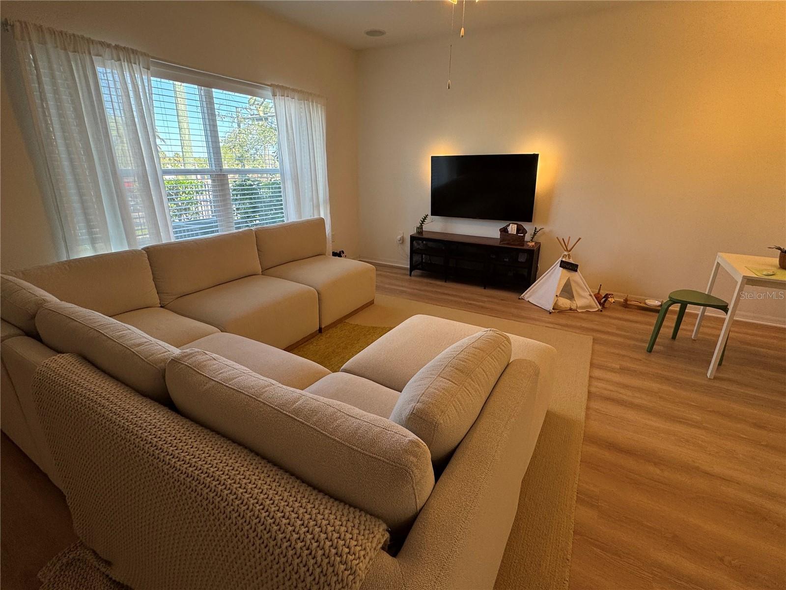 1275 DREW ST, CLEARWATER, FL, 33755