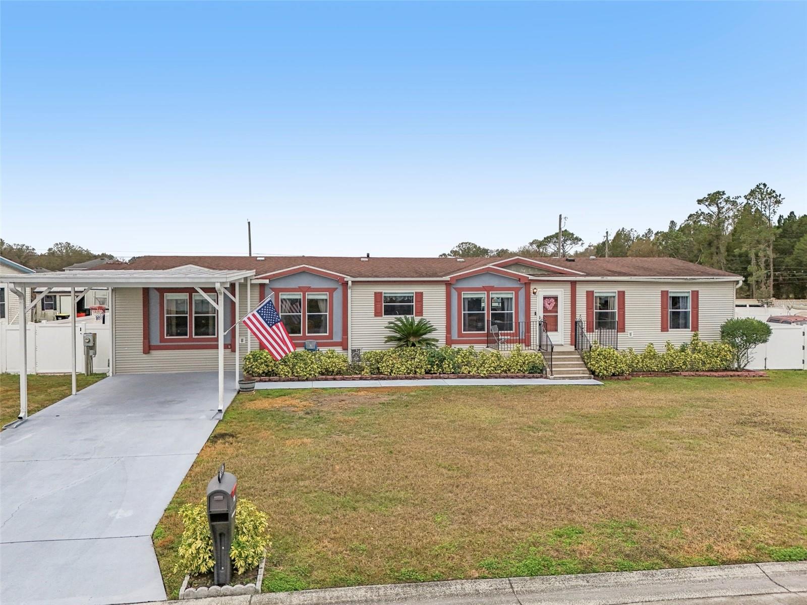 555 LINDSEY DR, LAKELAND, FL, 33809