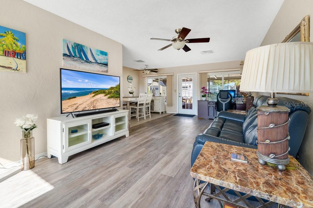 2533 DUNCAN DR, BELLEAIR BLUFFS, FL, 33770