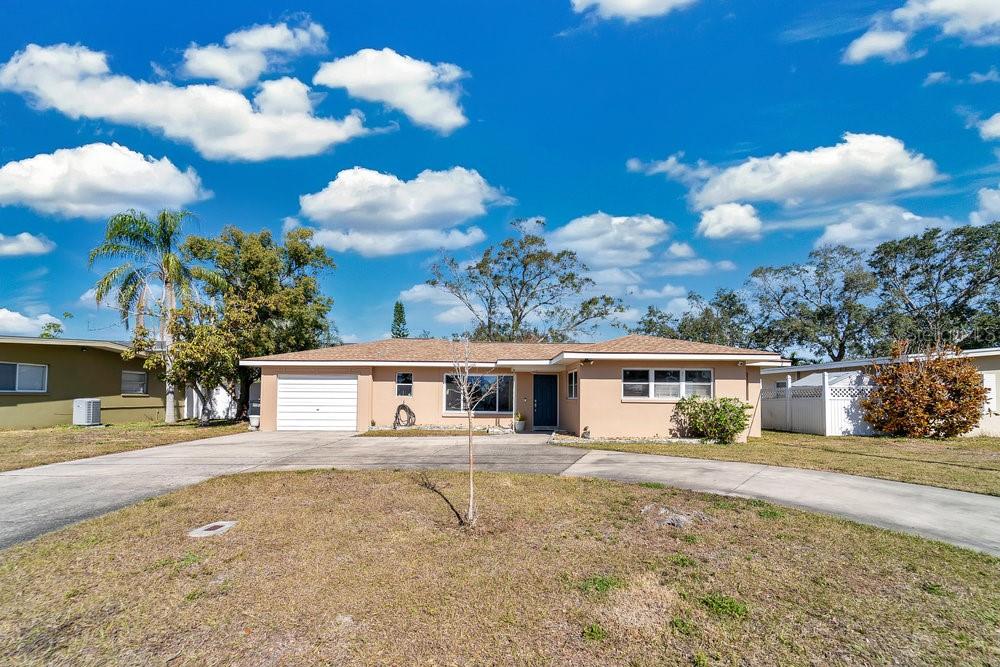 2533 DUNCAN DR, BELLEAIR BLUFFS, FL, 33770