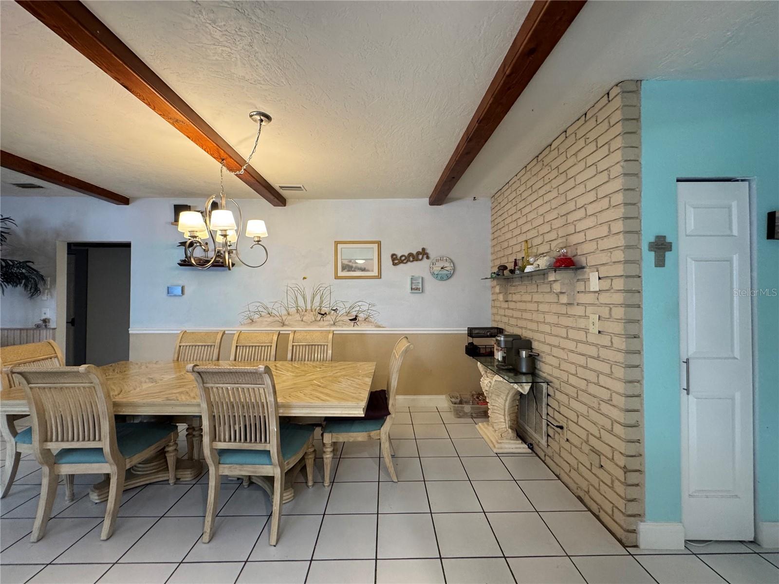 2046 WINDING OAKS DR, PALM HARBOR, FL, 34683