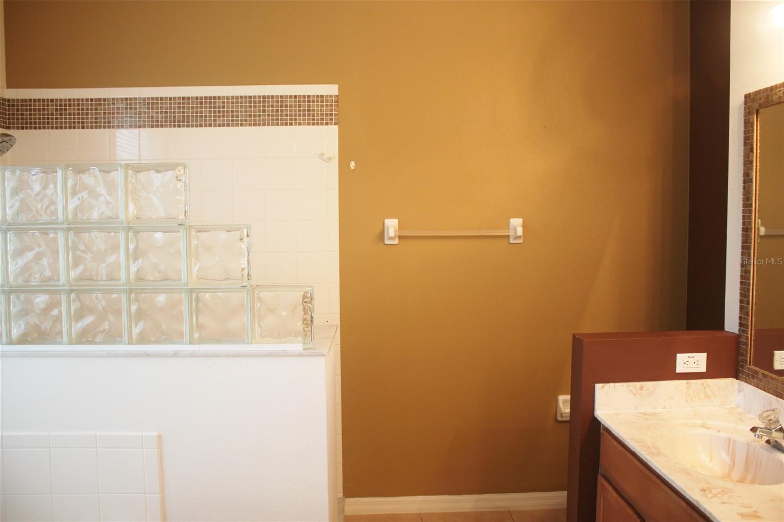 3937 HOLLOW CROSSING DR, ORLANDO, FL, 32817