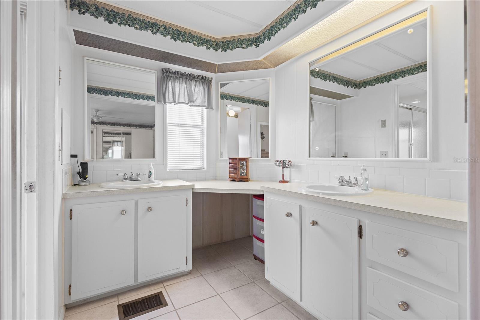 2100 KINGS HWY #27, PORT CHARLOTTE, FL, 33980
