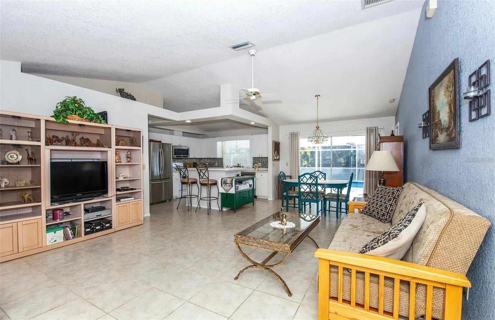 4695 W PRICE BLVD, NORTH PORT, FL, 34286