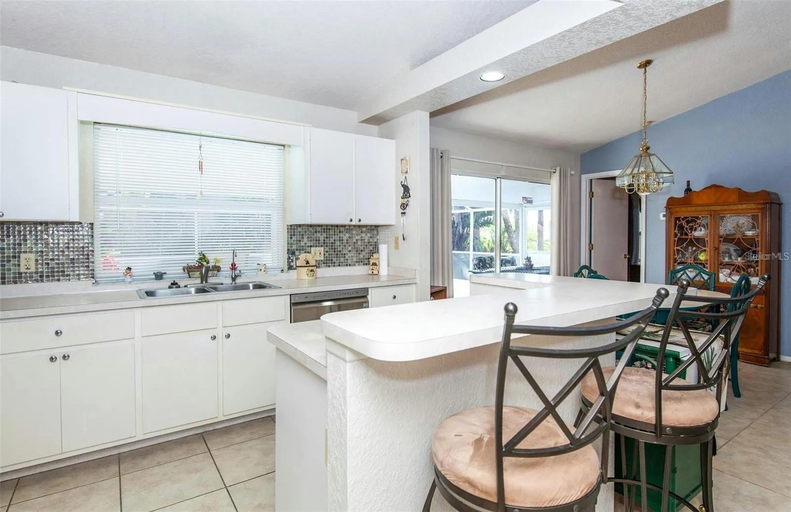 4695 W PRICE BLVD, NORTH PORT, FL, 34286