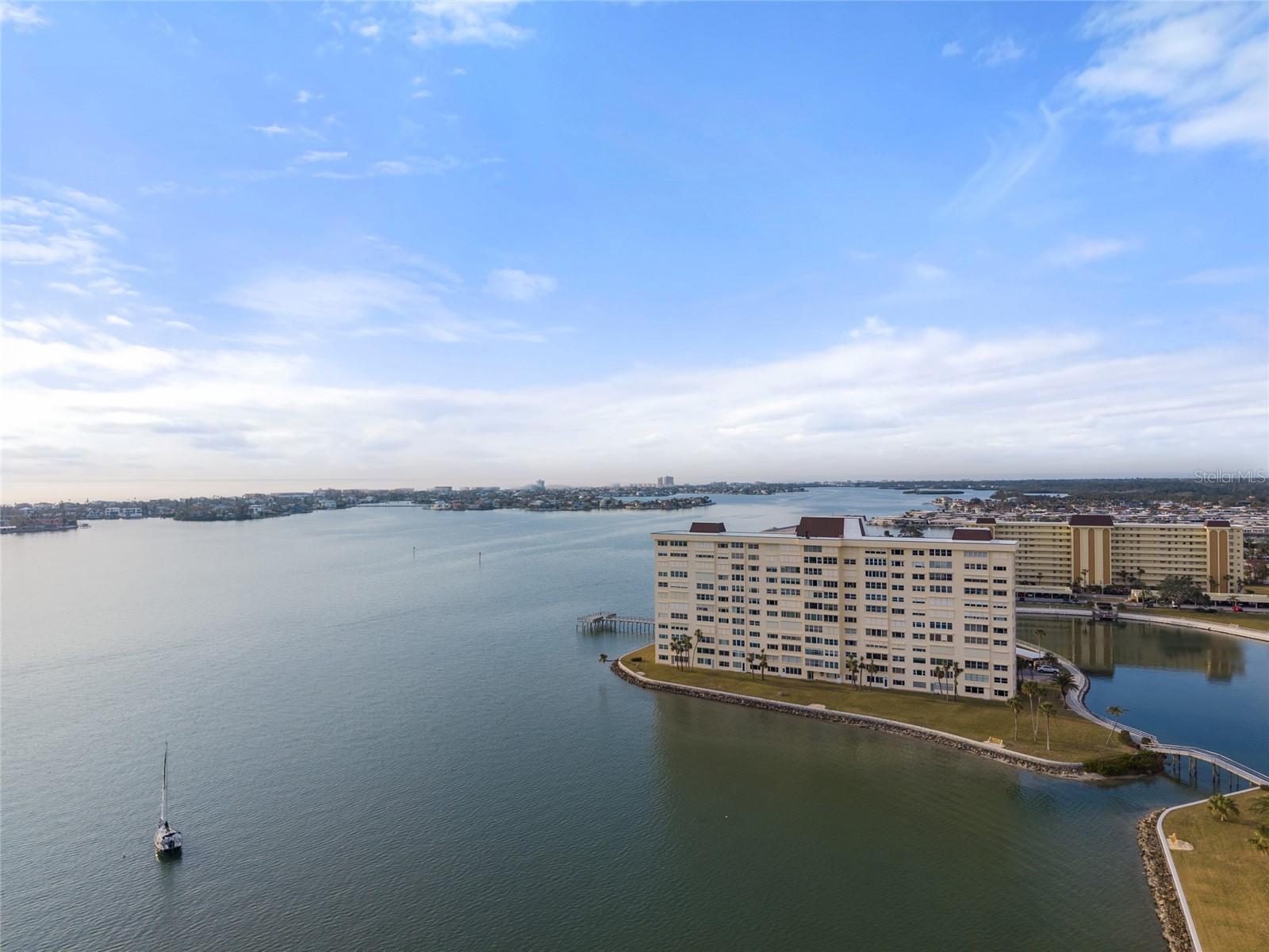 4775 COVE CIR #202, ST PETERSBURG, FL, 33708