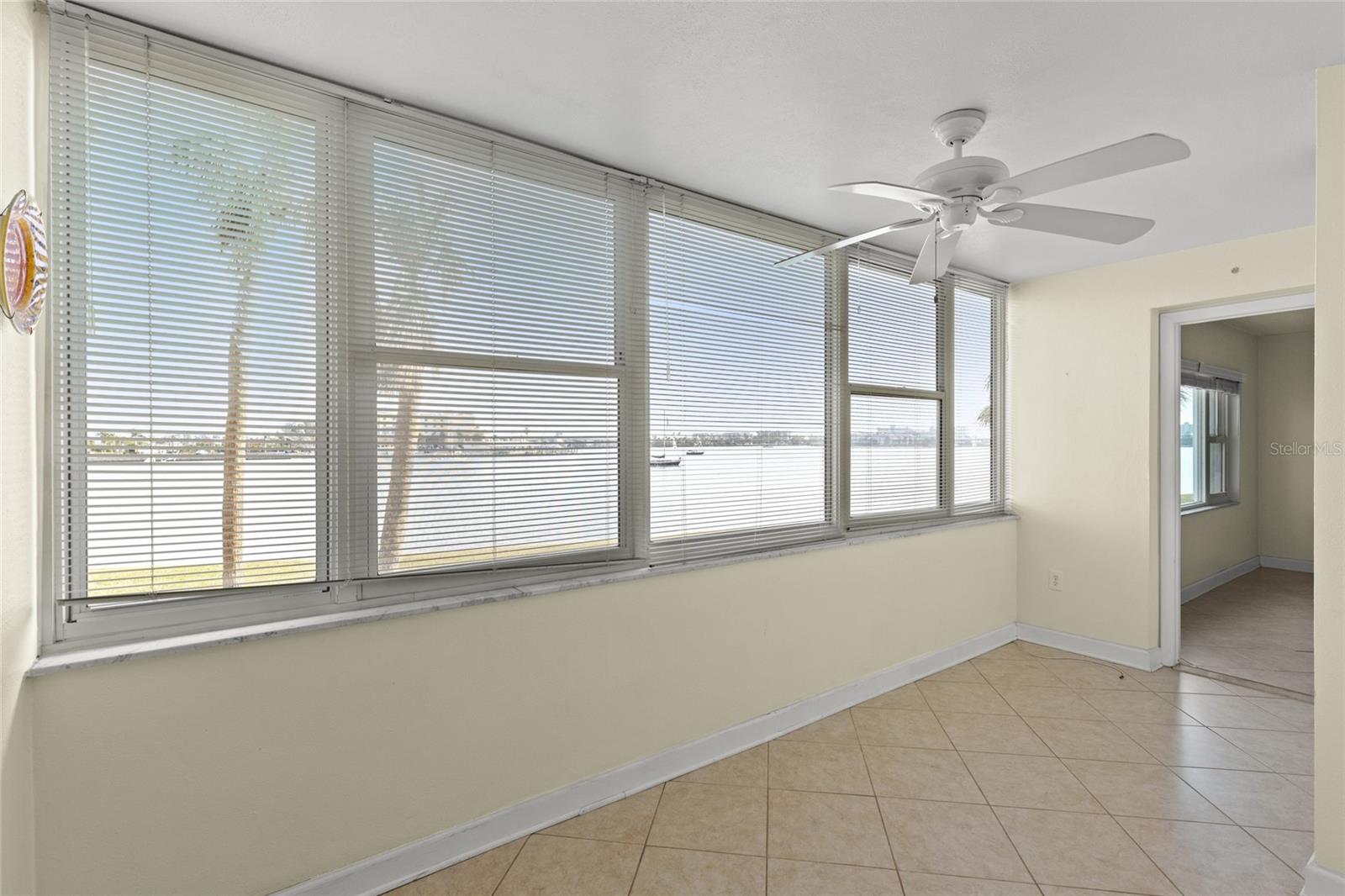 4775 COVE CIR #202, ST PETERSBURG, FL, 33708