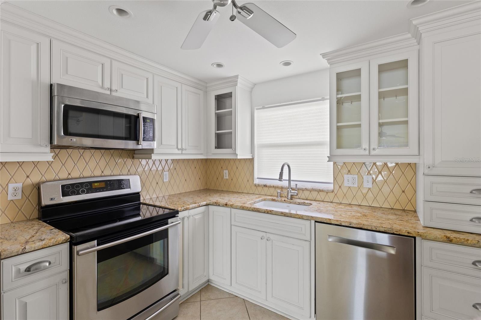 4775 COVE CIR #202, ST PETERSBURG, FL, 33708