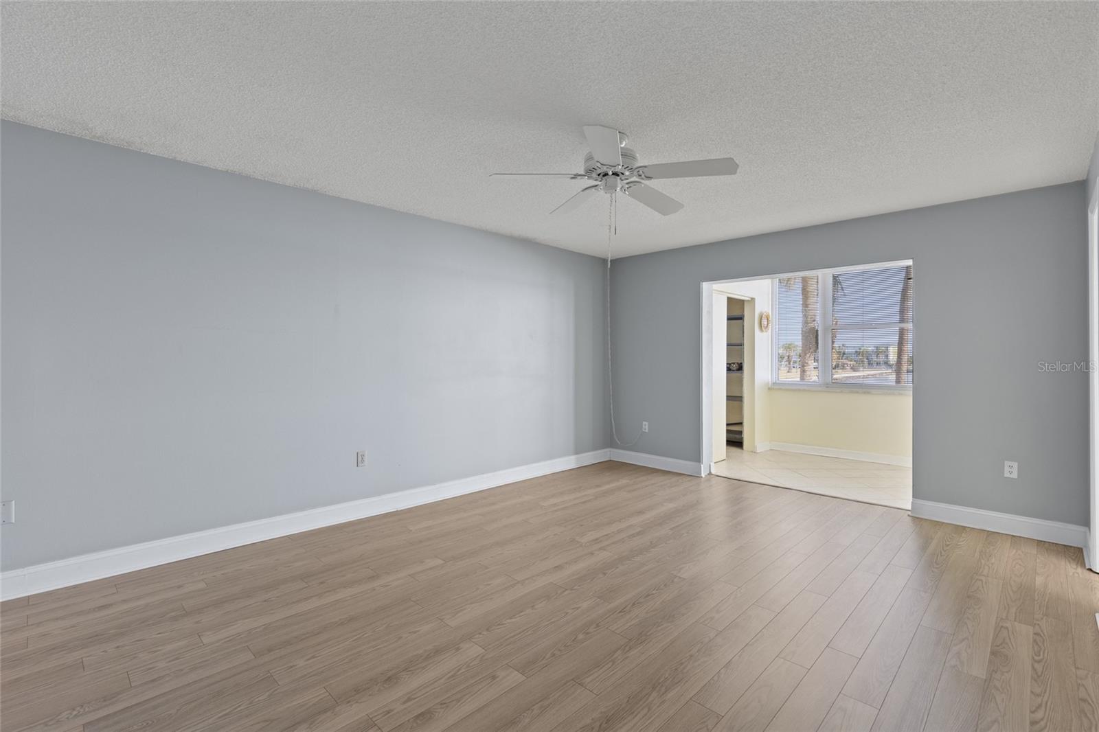 4775 COVE CIR #202, ST PETERSBURG, FL, 33708