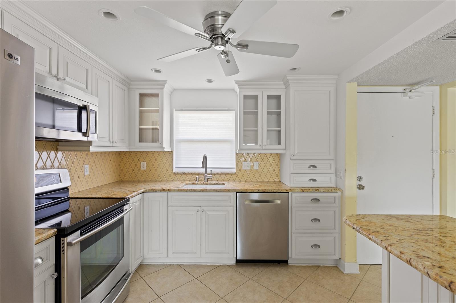 4775 COVE CIR #202, ST PETERSBURG, FL, 33708