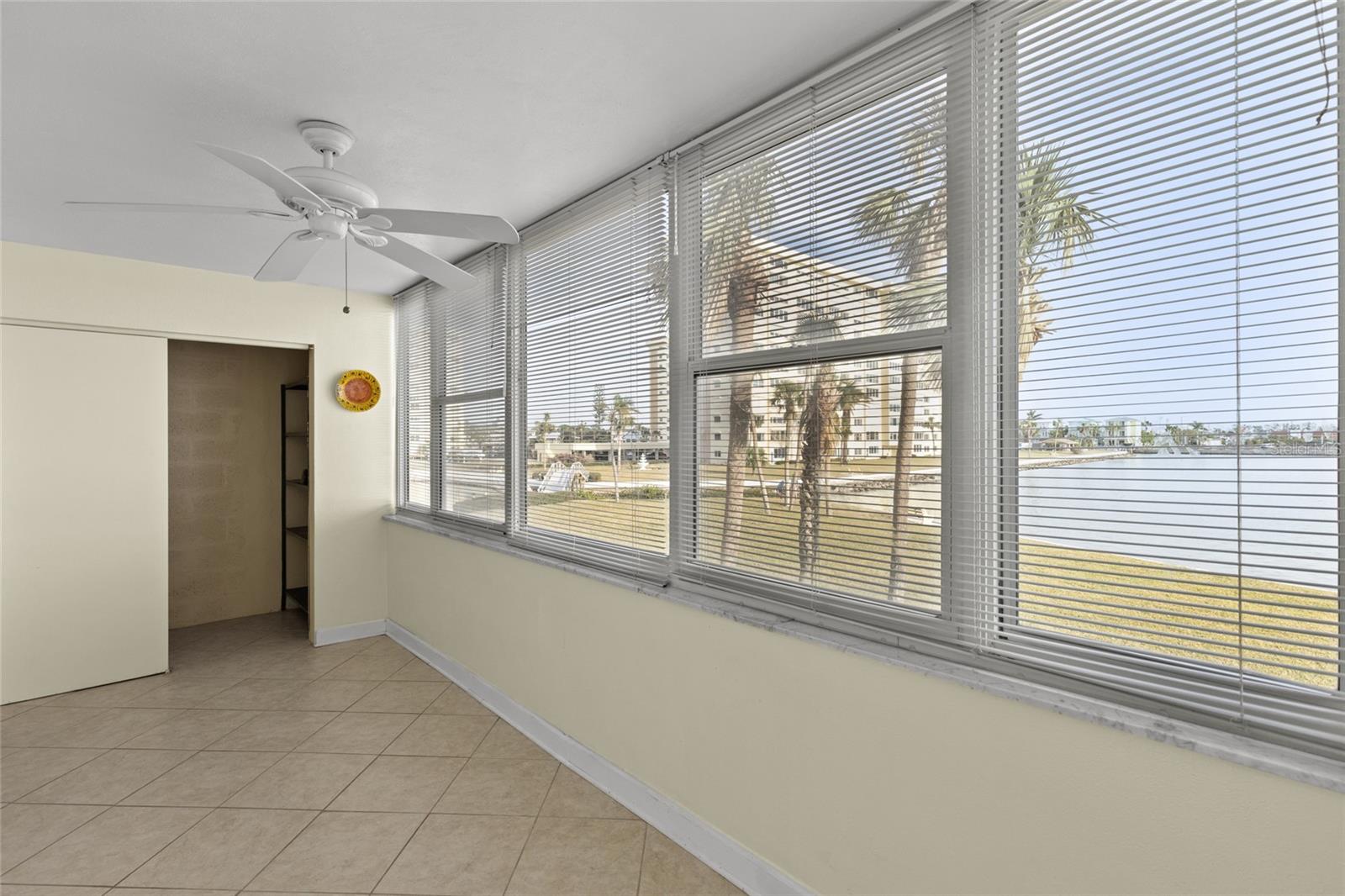 4775 COVE CIR #202, ST PETERSBURG, FL, 33708