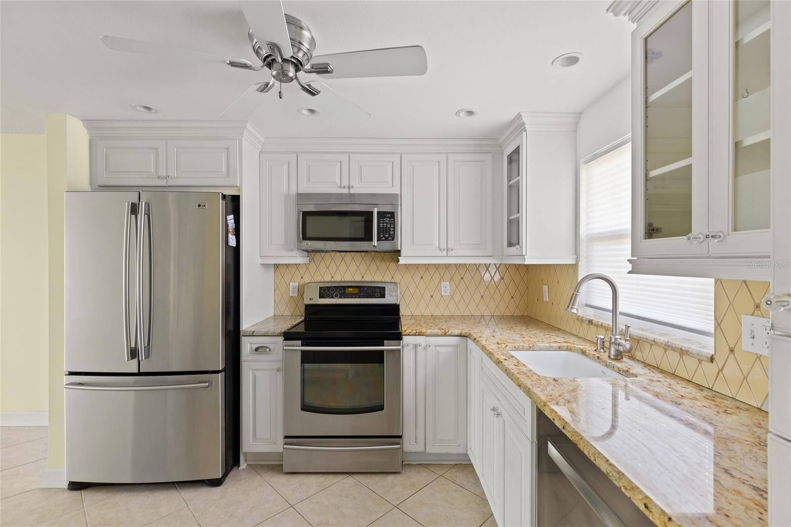 4775 COVE CIR #202, ST PETERSBURG, FL, 33708