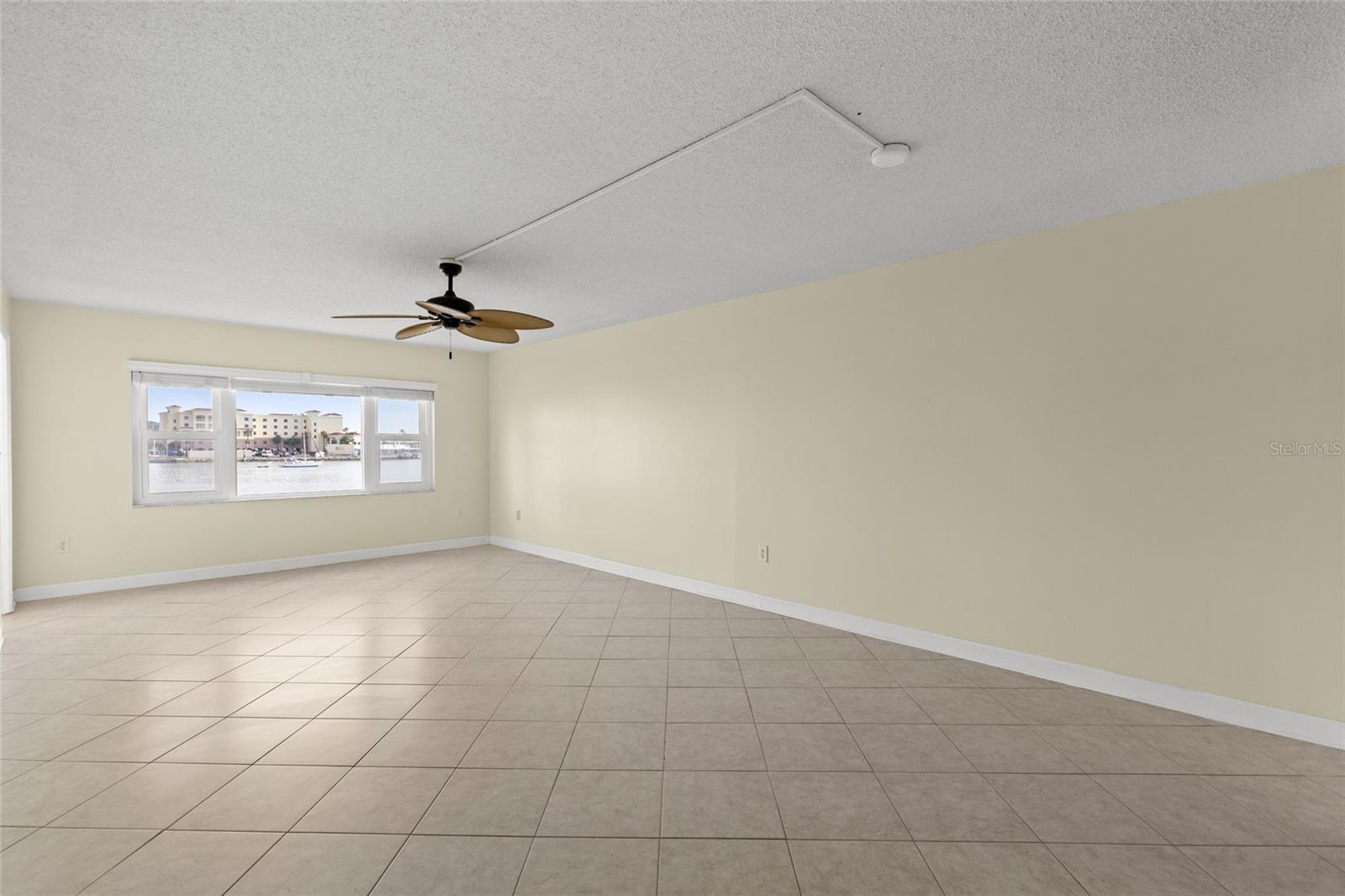 4775 COVE CIR #202, ST PETERSBURG, FL, 33708