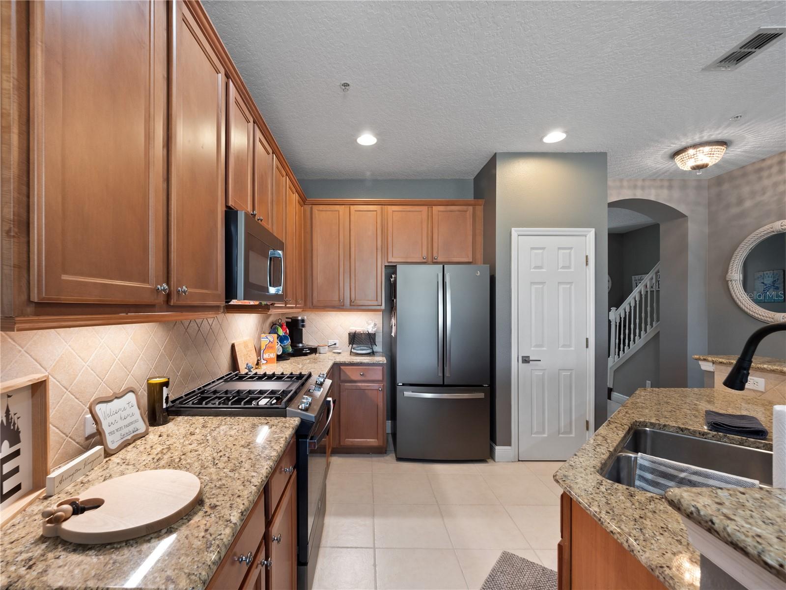 890 ASSEMBLY CT, REUNION, FL, 34747