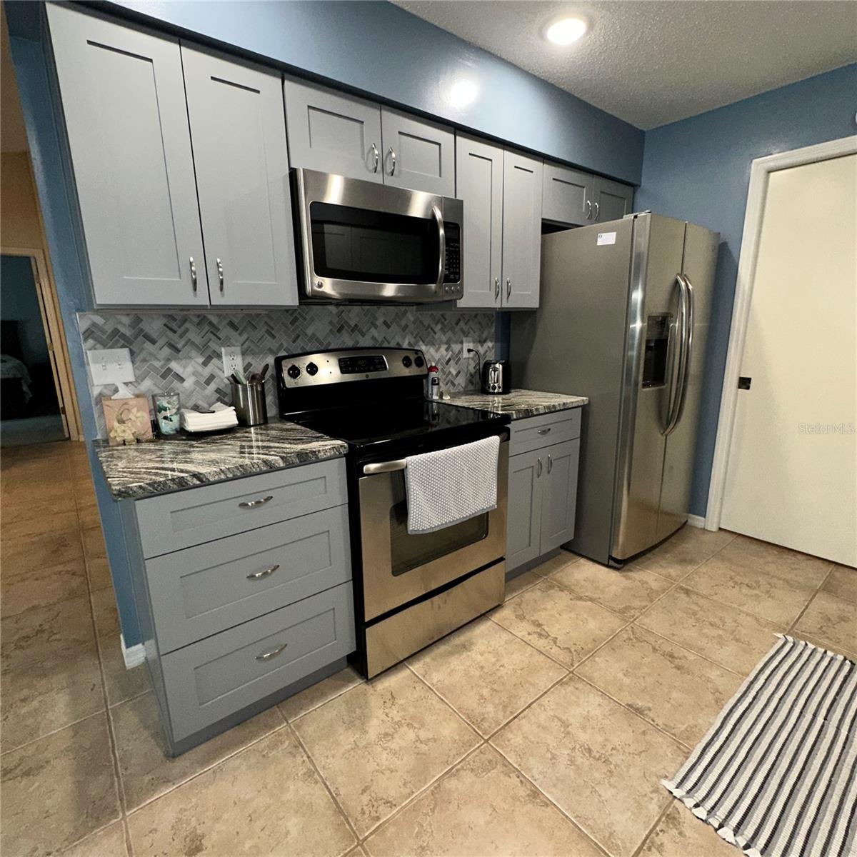 1707 MAGNOLIA LANDINGS CT, SUN CITY CENTER, FL, 33573