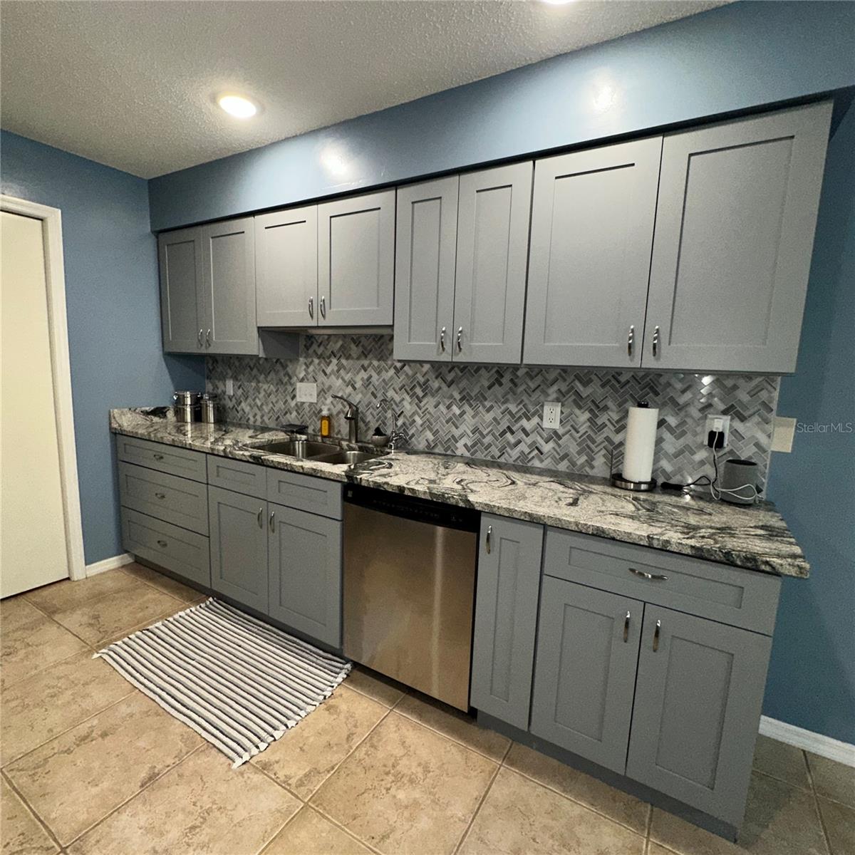 1707 MAGNOLIA LANDINGS CT, SUN CITY CENTER, FL, 33573