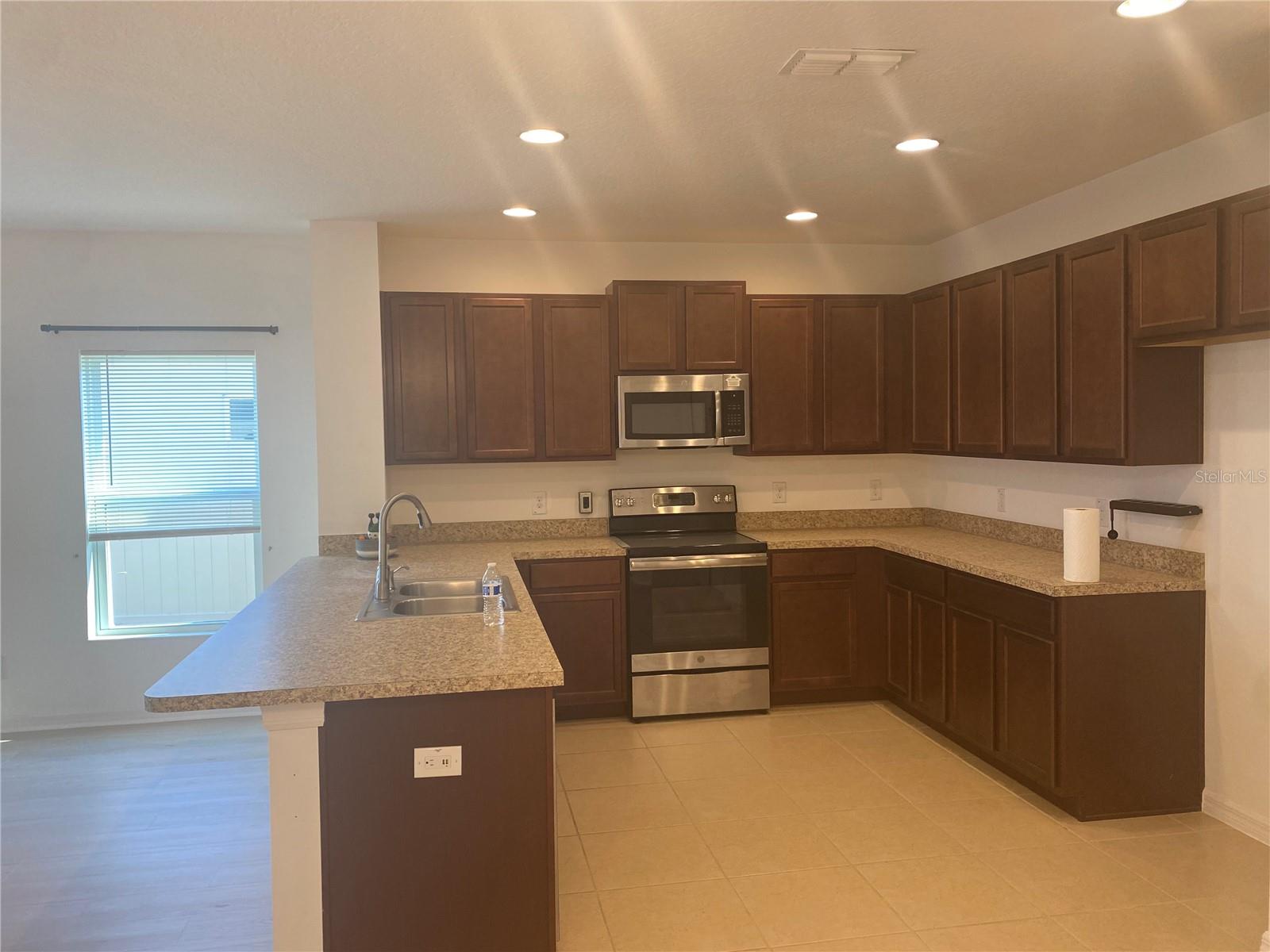 4653 MARCOS CIR, KISSIMMEE, FL, 34758