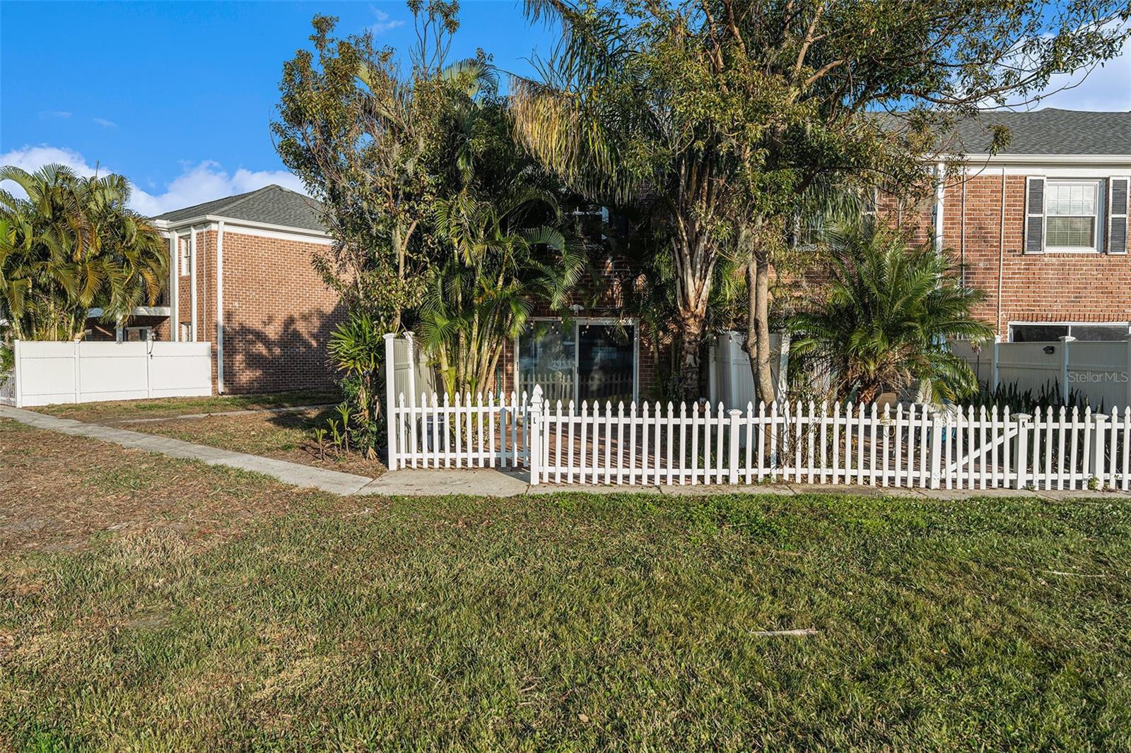 13716 ORANGE SUNSET DR, TAMPA, FL, 33618