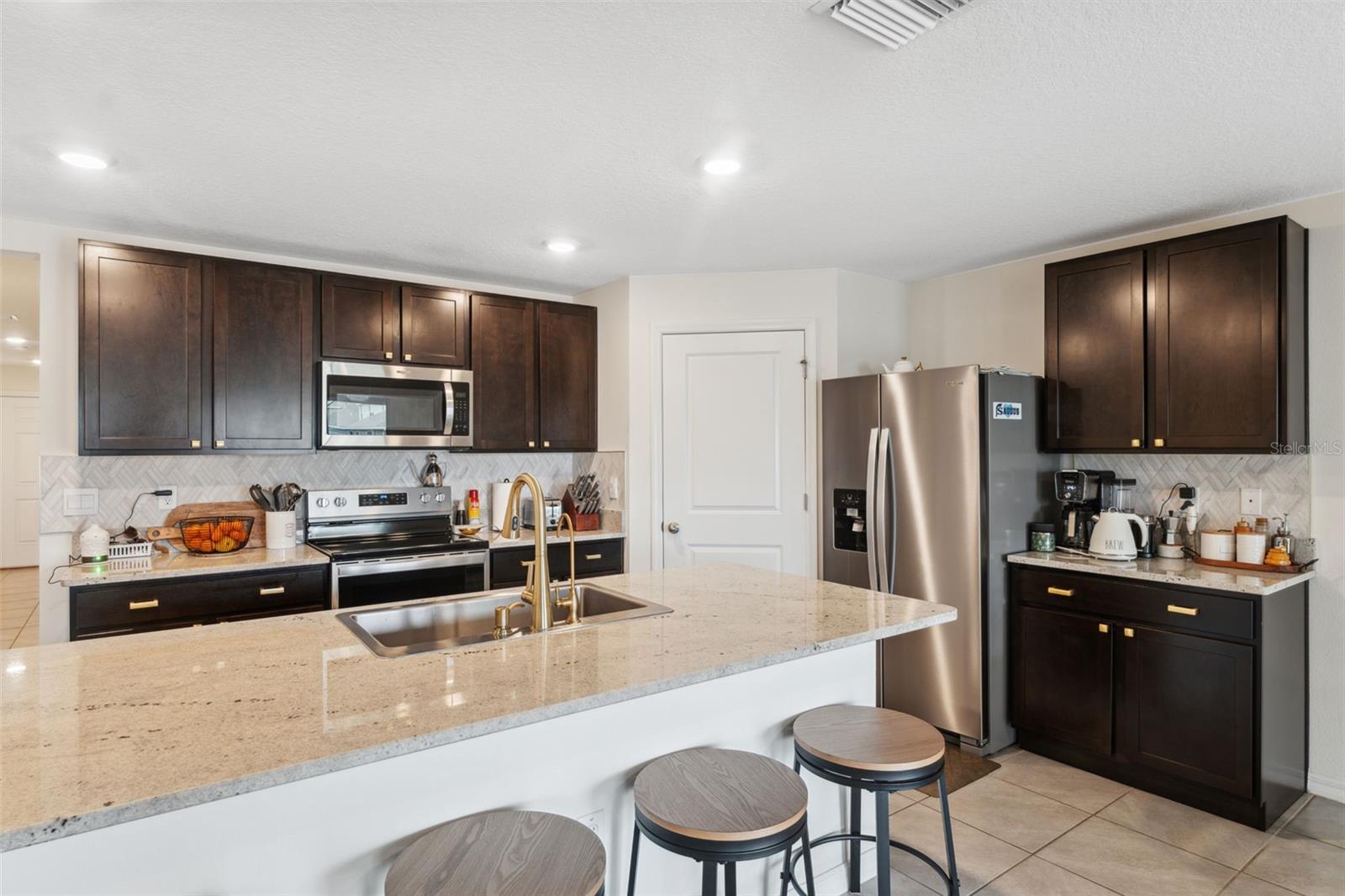 2812 GUMBO LIMBO DR, WIMAUMA, FL, 33598