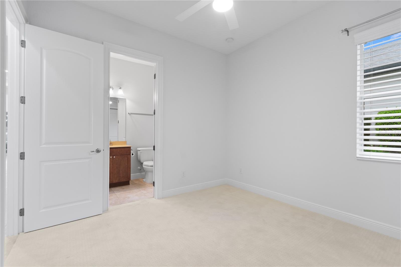 5312 MEADOW HILL LOOP, LADY LAKE, FL, 32159