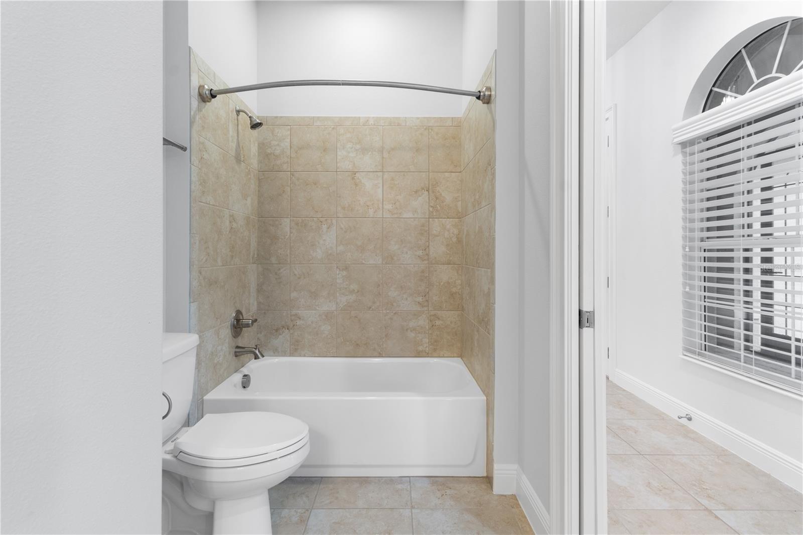 5312 MEADOW HILL LOOP, LADY LAKE, FL, 32159