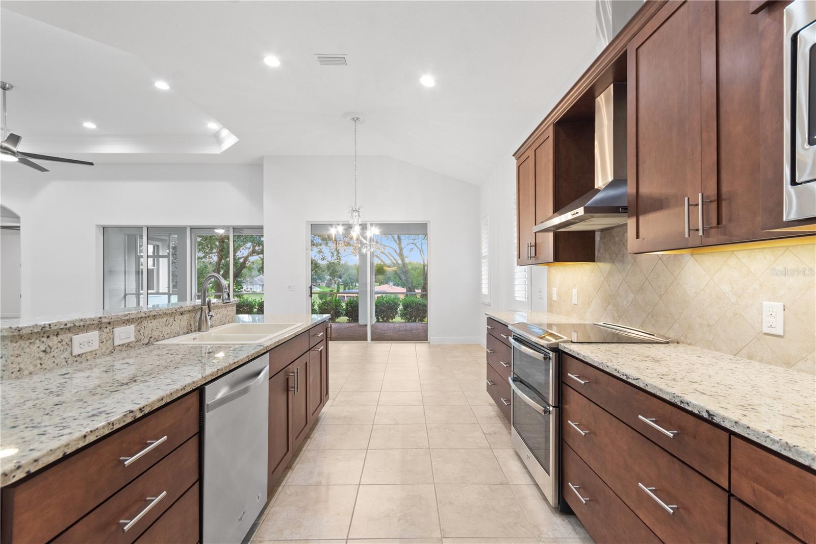 5312 MEADOW HILL LOOP, LADY LAKE, FL, 32159