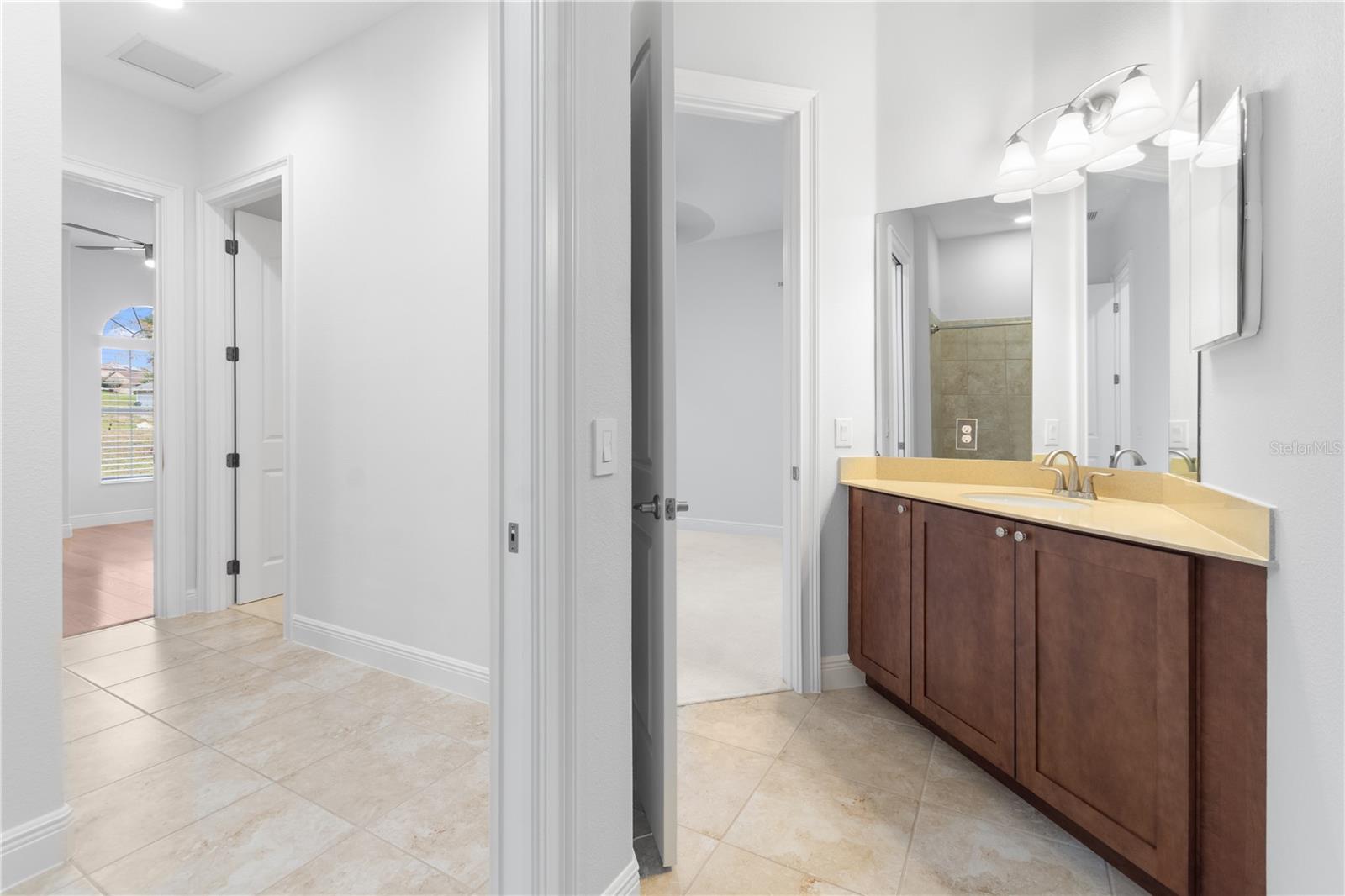 5312 MEADOW HILL LOOP, LADY LAKE, FL, 32159