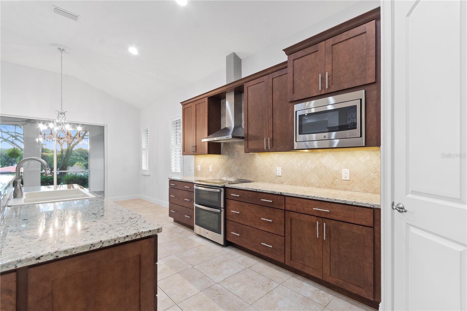 5312 MEADOW HILL LOOP, LADY LAKE, FL, 32159