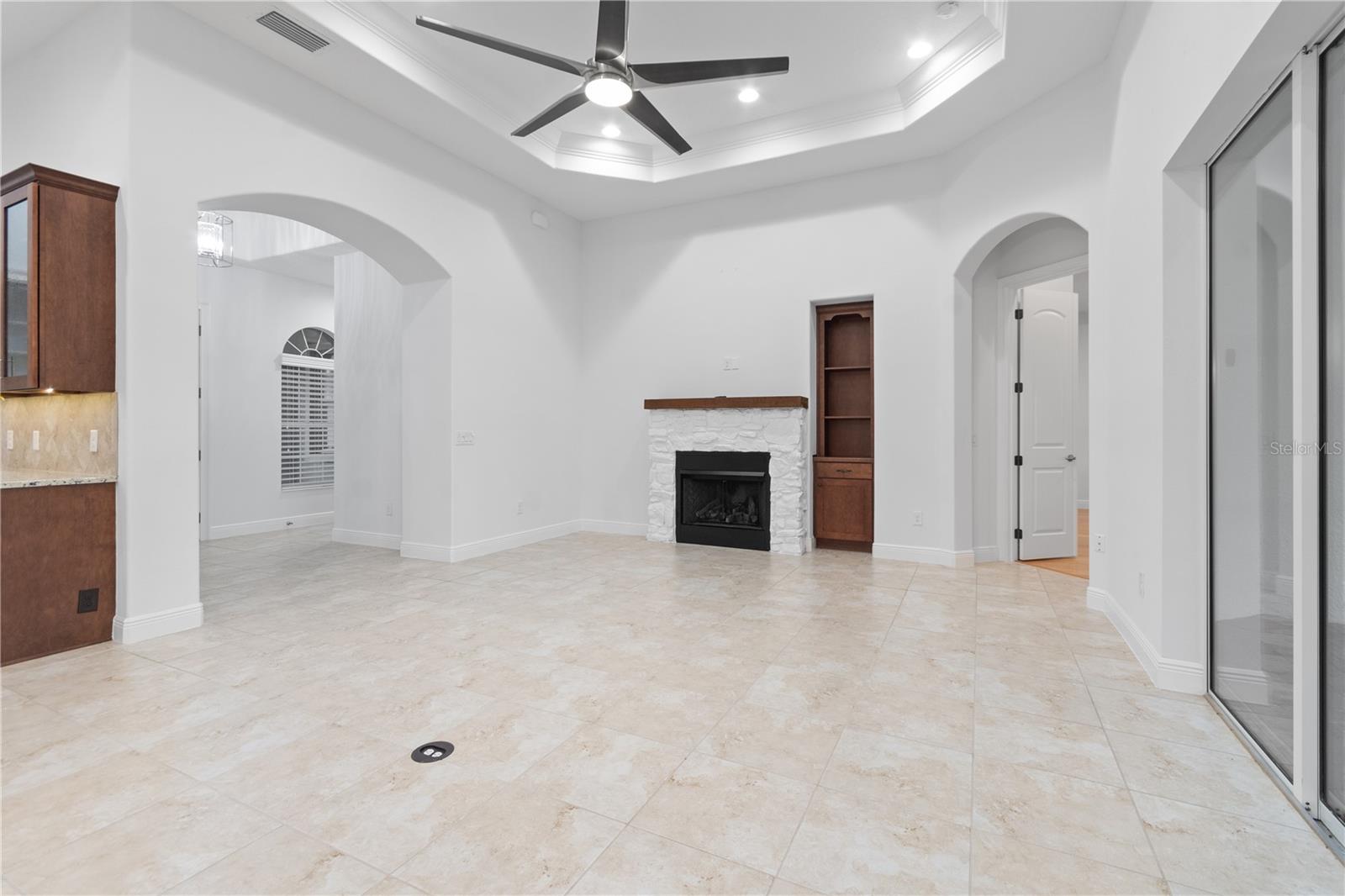 5312 MEADOW HILL LOOP, LADY LAKE, FL, 32159