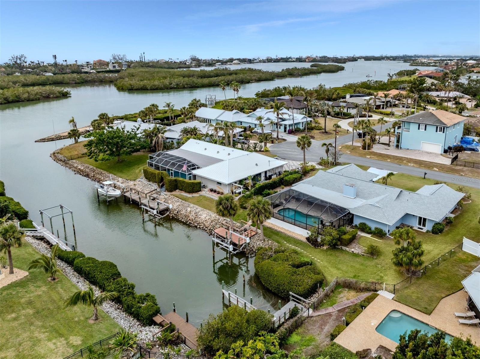 505 S SHORE DR, OSPREY, FL, 34229