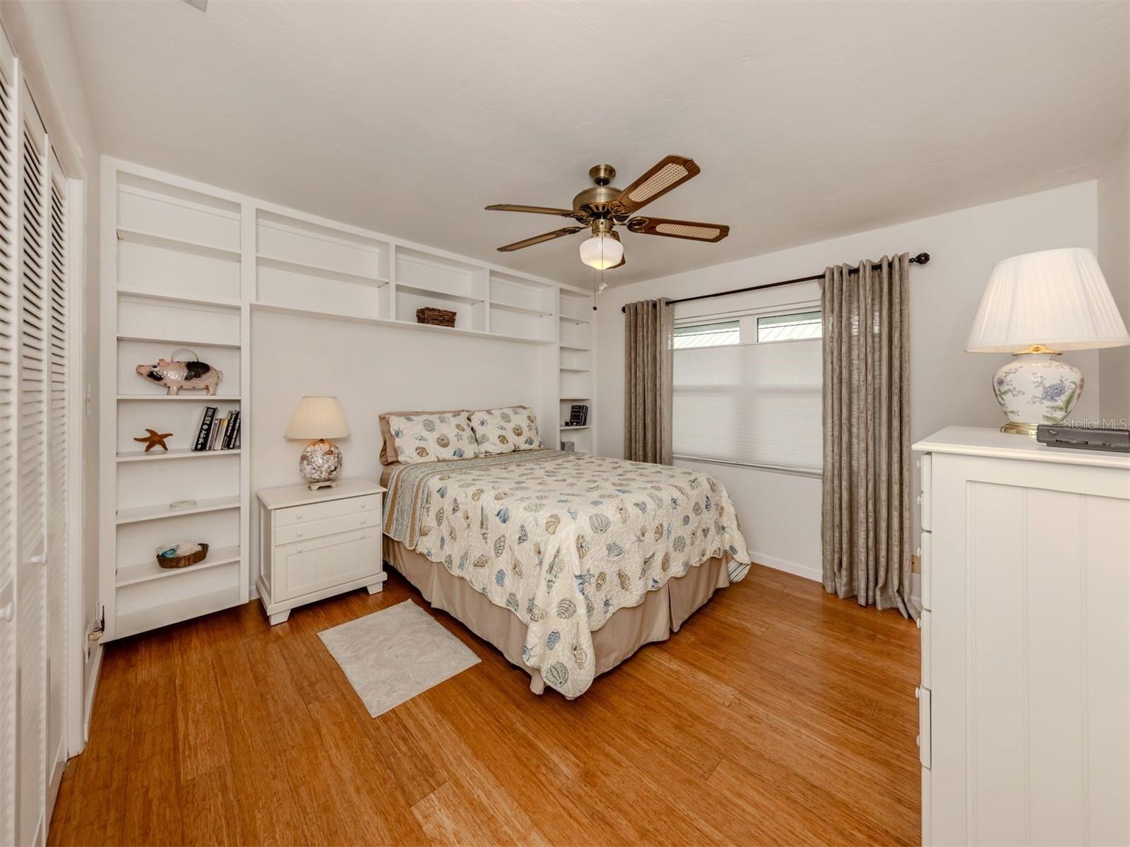 505 S SHORE DR, OSPREY, FL, 34229