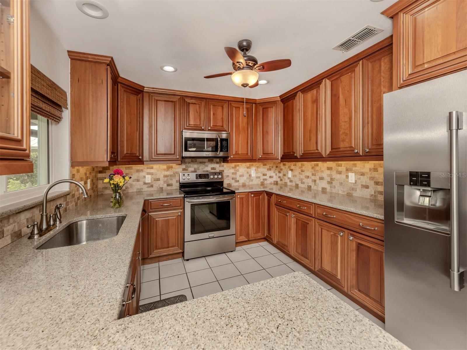 505 S SHORE DR, OSPREY, FL, 34229