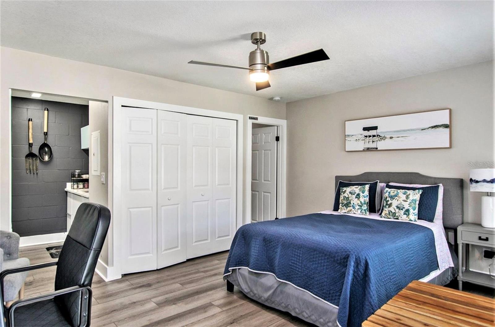 4128 DOLPHIN DR, TAMPA, FL, 33617