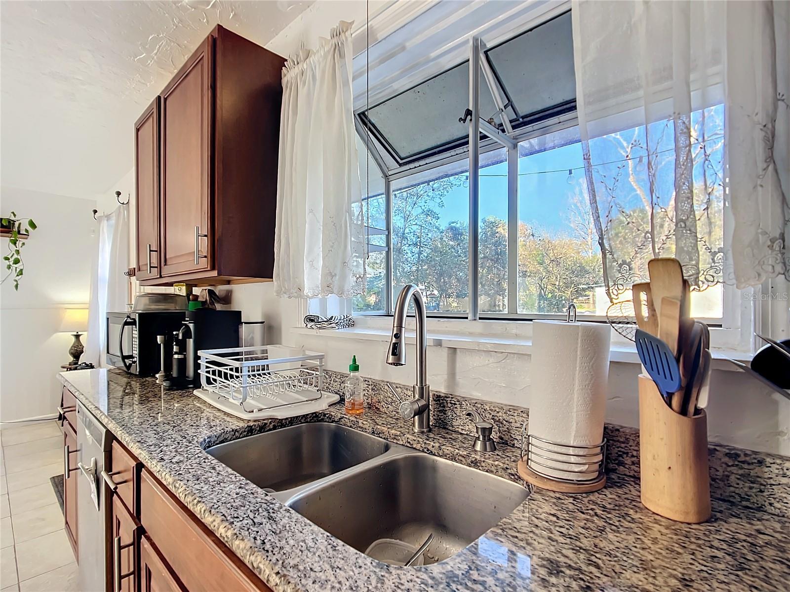 411 NE 10TH ST, GAINESVILLE, FL, 32601