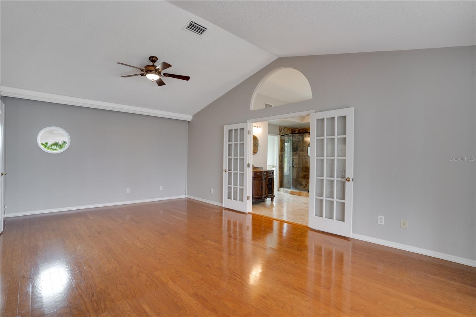 18809 CHAVILLE RD, LUTZ, FL, 33558