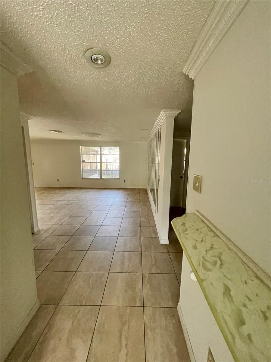 4814 NORTHDALE BLVD, TAMPA, FL, 33624