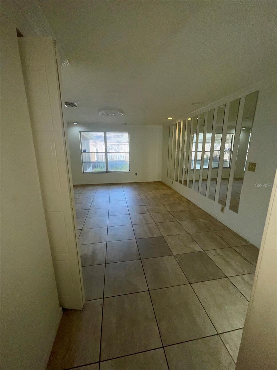 4814 NORTHDALE BLVD, TAMPA, FL, 33624