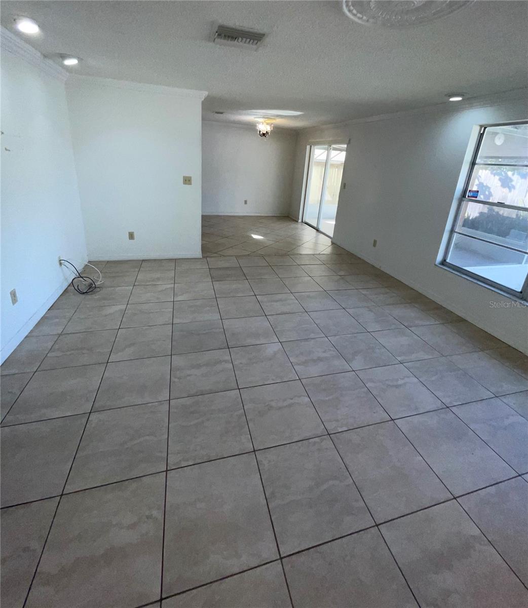 4814 NORTHDALE BLVD, TAMPA, FL, 33624