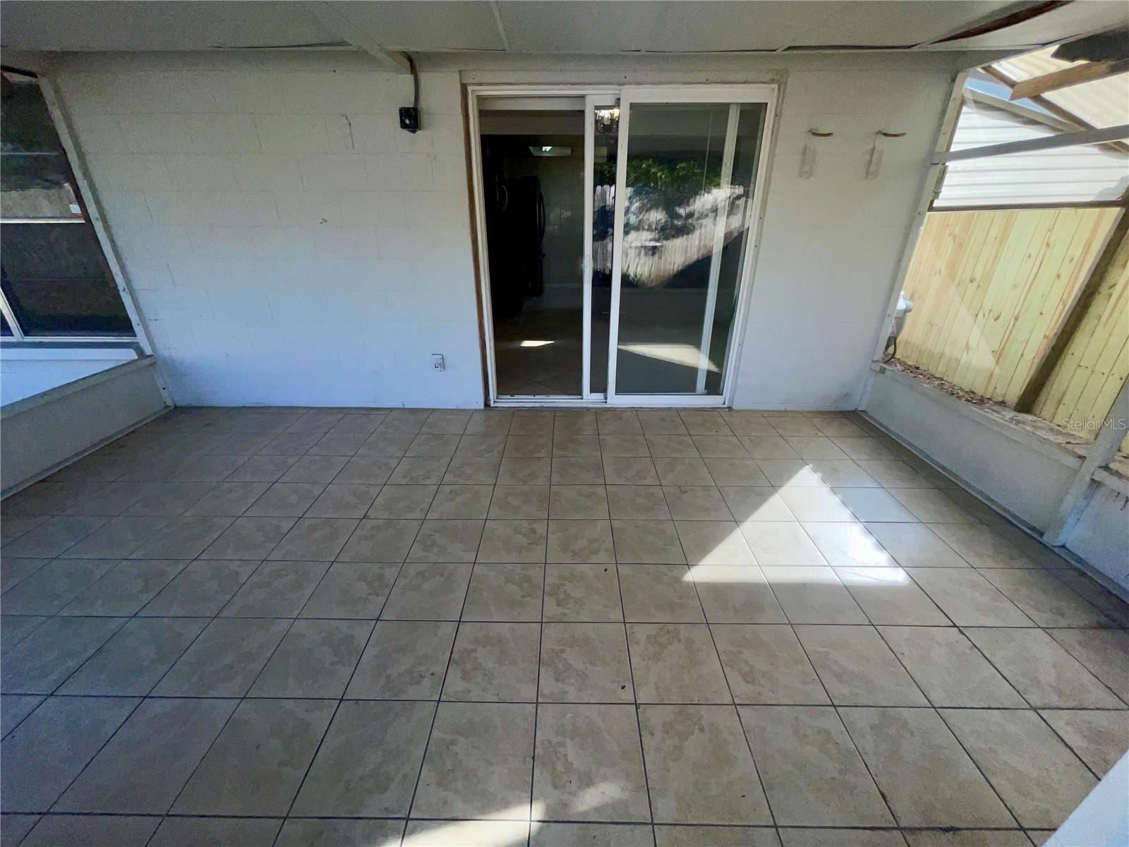 4814 NORTHDALE BLVD, TAMPA, FL, 33624