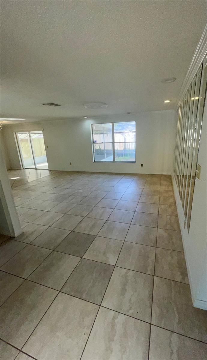 4814 NORTHDALE BLVD, TAMPA, FL, 33624