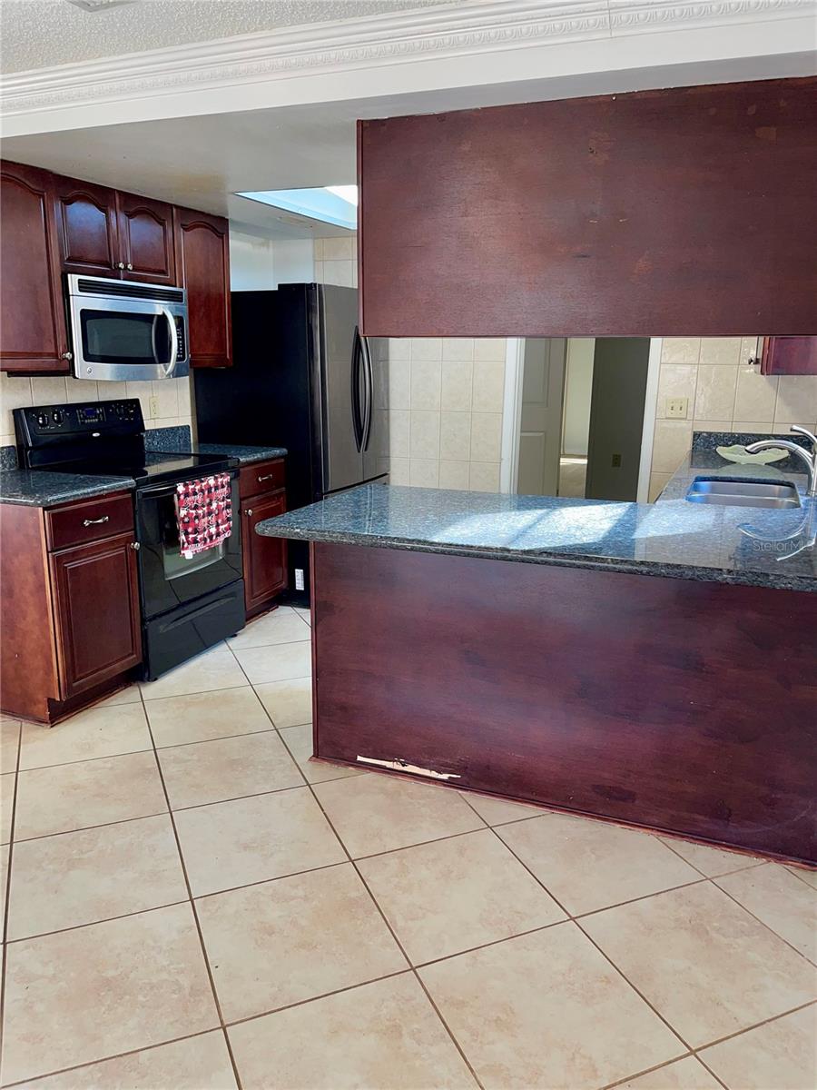 4814 NORTHDALE BLVD, TAMPA, FL, 33624