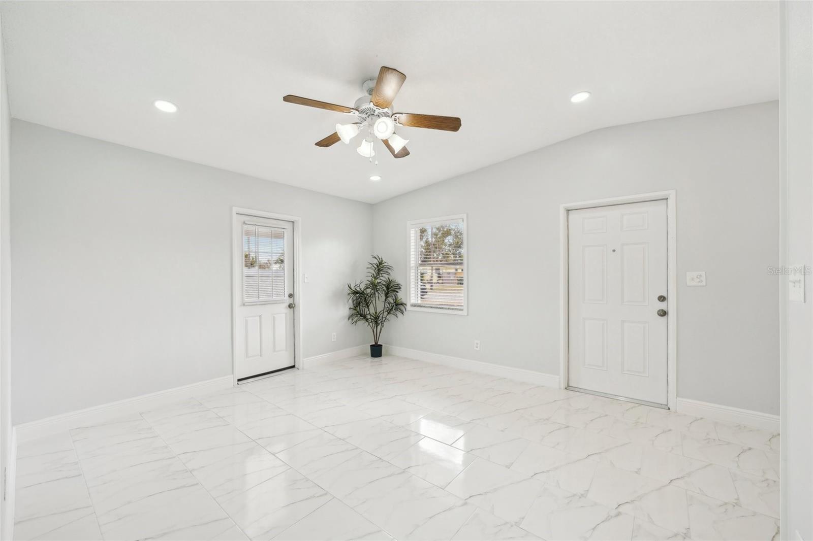 2503 W CRAWFORD ST, TAMPA, FL, 33614